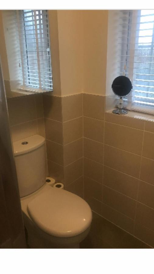 Double Room With En-Suite. Central For North West Rainhill Exterior foto